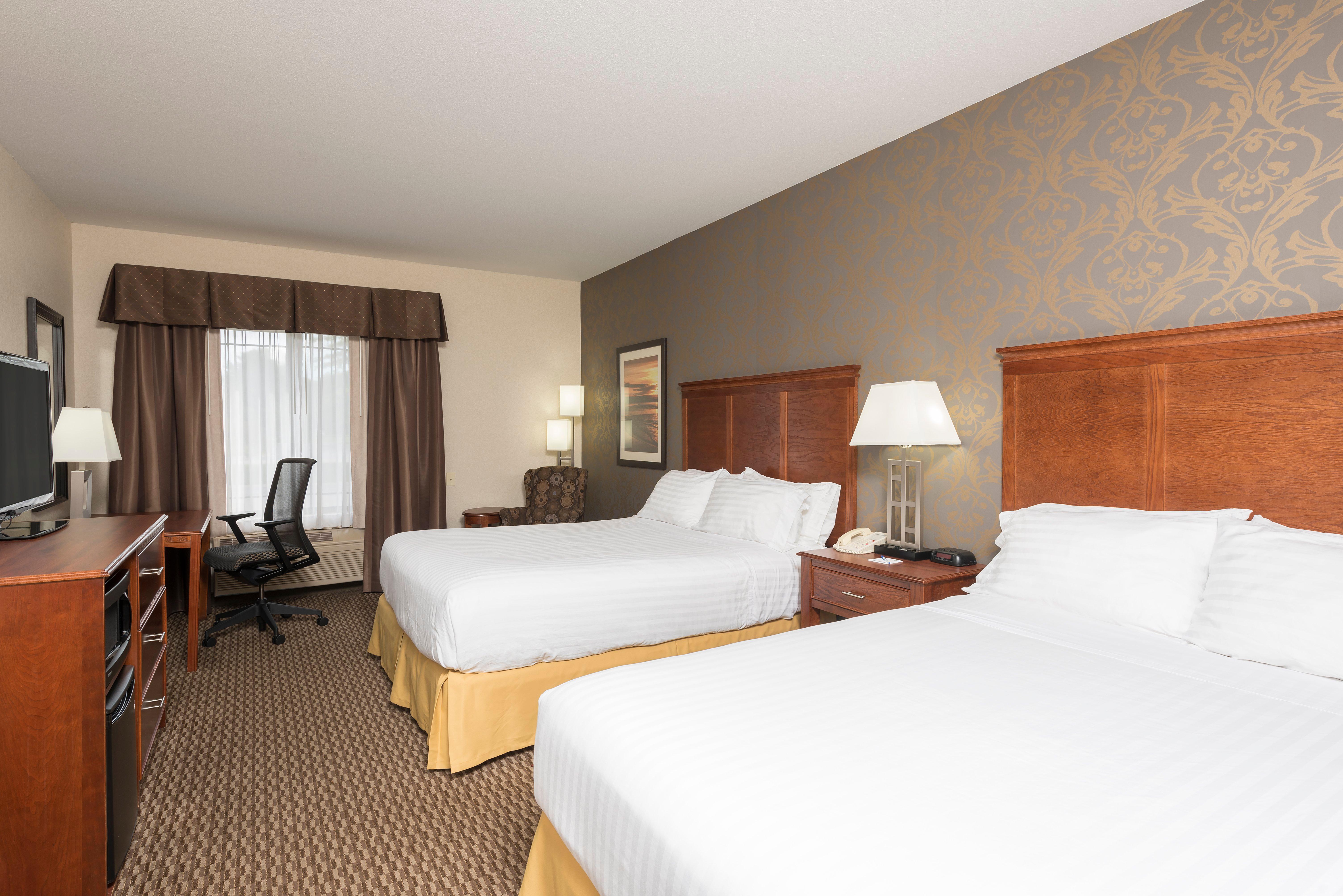 Holiday Inn Express Holland By Ihg Екстер'єр фото